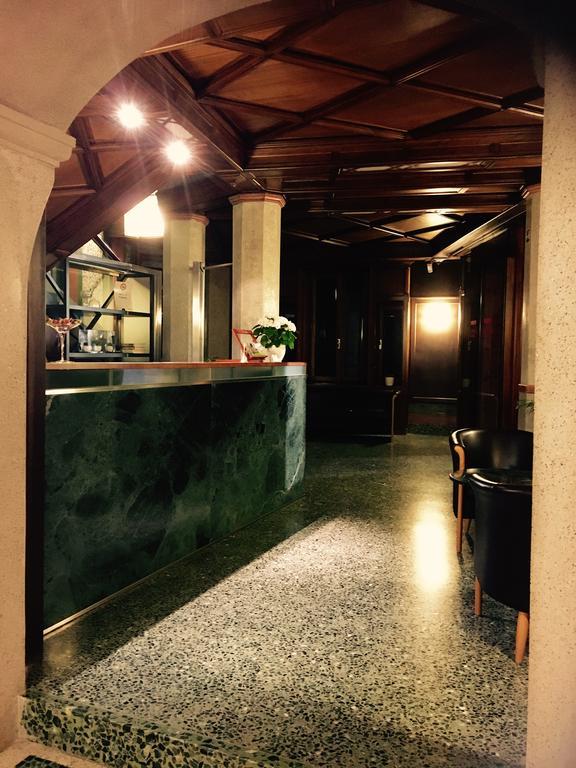 Dimora Del Barone Hotell Romagnano Sesia Eksteriør bilde