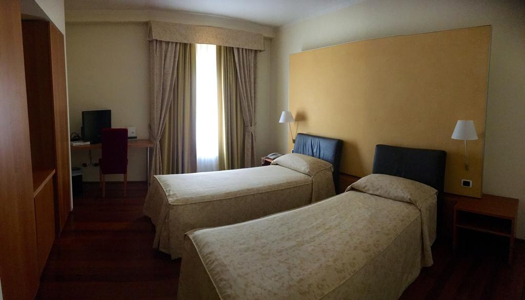 Dimora Del Barone Hotell Romagnano Sesia Eksteriør bilde