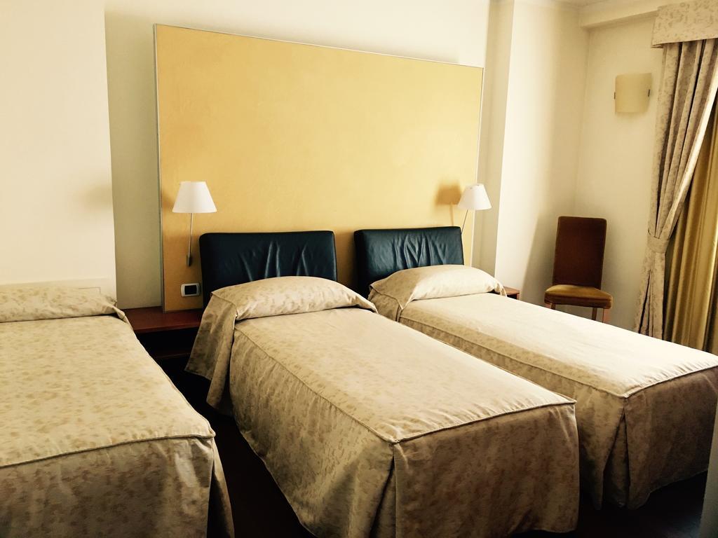 Dimora Del Barone Hotell Romagnano Sesia Eksteriør bilde